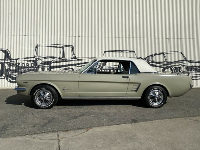 Ford Mustang 1966 image number 2