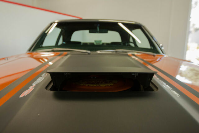 Plymouth Road Runner 1970 image number 38