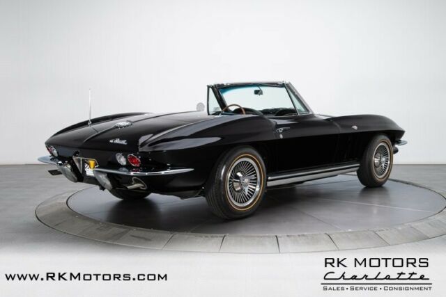 Chevrolet Corvette 1965 image number 25