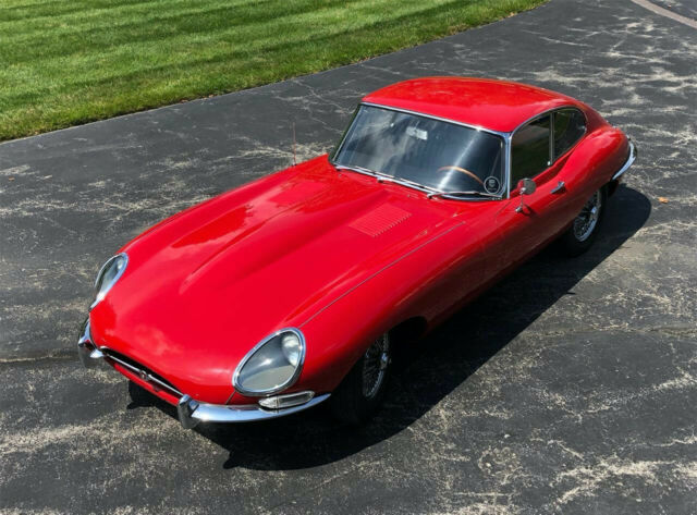 Jaguar E-Type 1967 image number 12