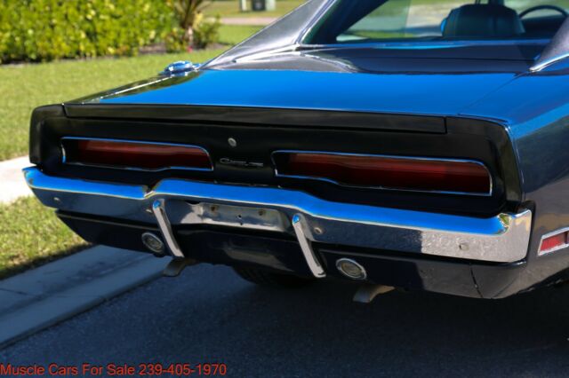 Dodge Charger 1970 image number 13