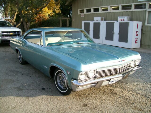 Chevrolet Impala 1965 image number 1