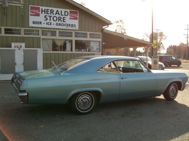 Chevrolet Impala 1965 image number 10