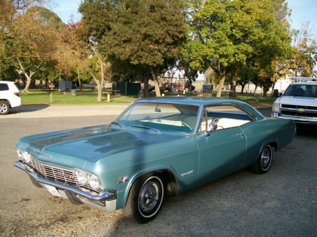 Chevrolet Impala 1965 image number 2