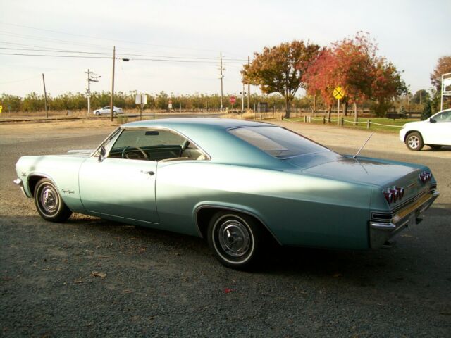 Chevrolet Impala 1965 image number 29