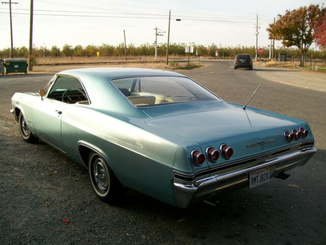 Chevrolet Impala 1965 image number 30