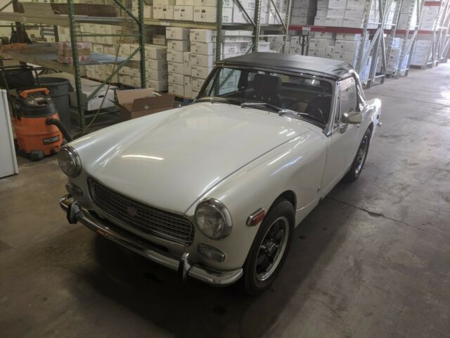 MG Midget 1973 image number 17