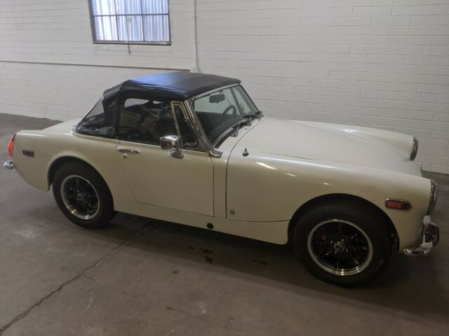 MG Midget 1973 image number 18