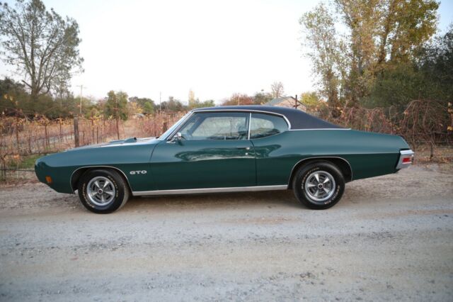 Pontiac GTO 1970 image number 1