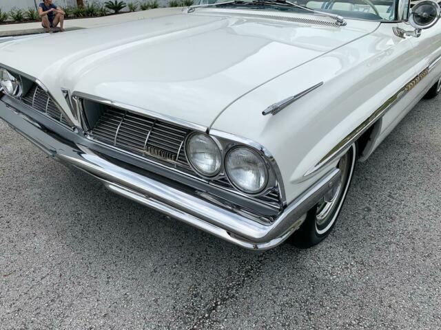 Pontiac Bonneville 1961 image number 22