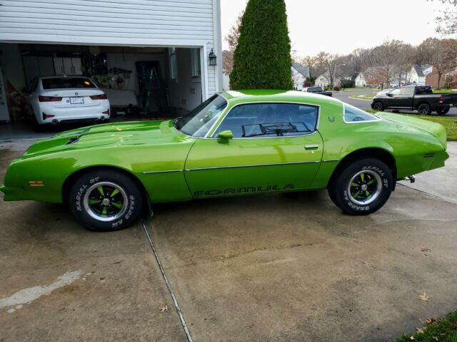 Pontiac Firebird 1976 image number 0