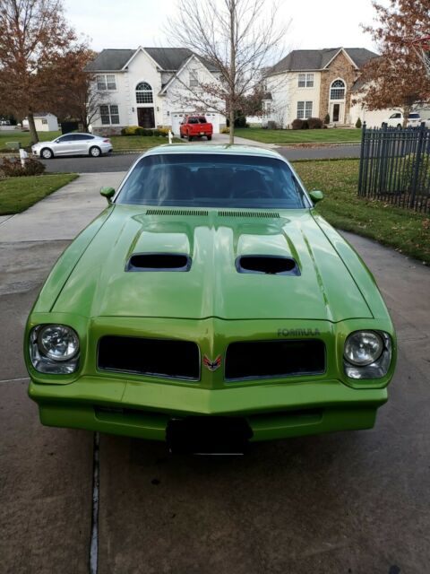 Pontiac Firebird 1976 image number 20