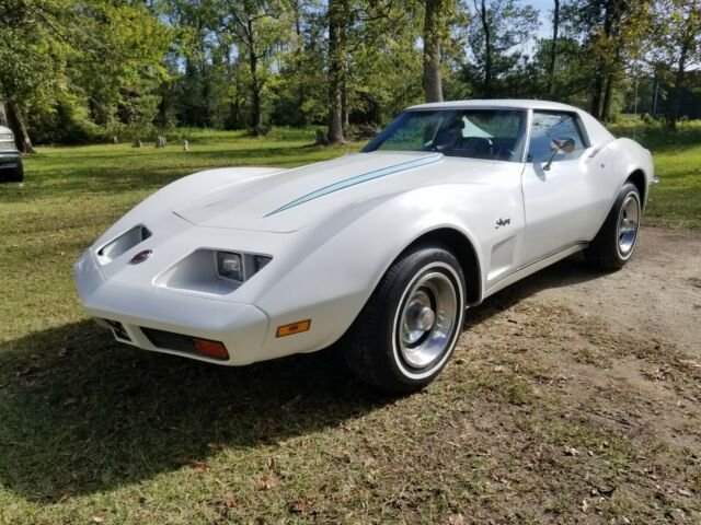 Chevrolet Corvette 1973 image number 2