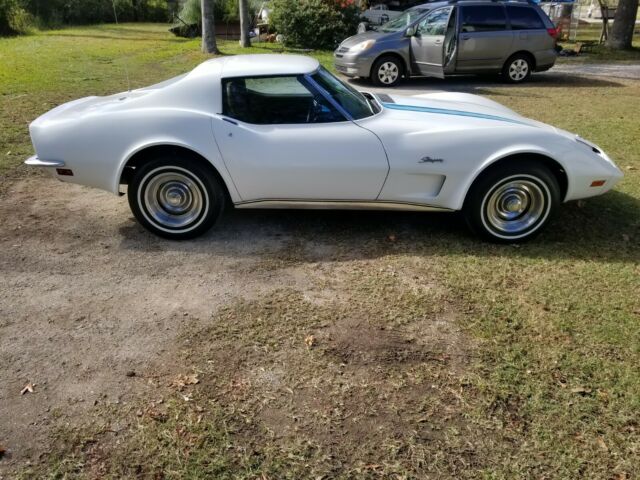 Chevrolet Corvette 1973 image number 27