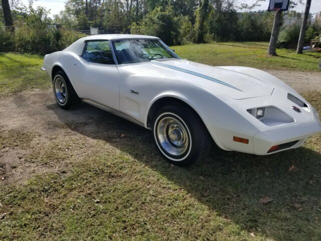 Chevrolet Corvette 1973 image number 29