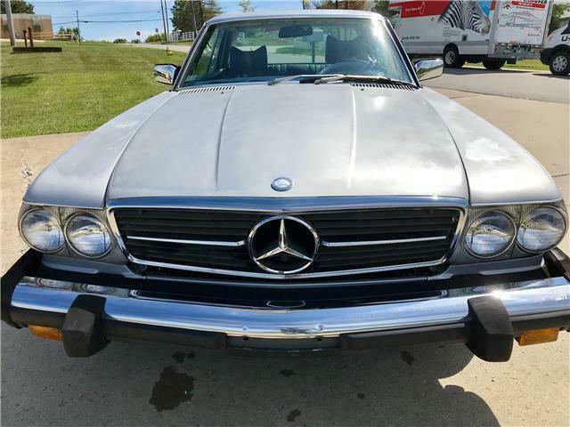 Mercedes-Benz SLC 450 1976 image number 1