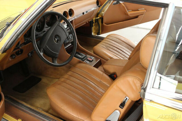 Mercedes-Benz 400-Series 1979 image number 45