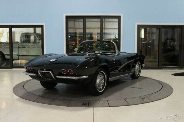 Chevrolet Corvette 1962 image number 28