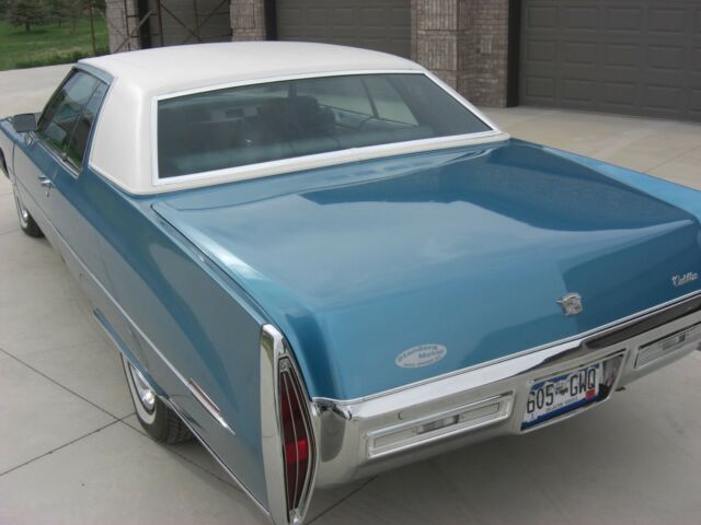 Cadillac DeVille 1971 image number 27