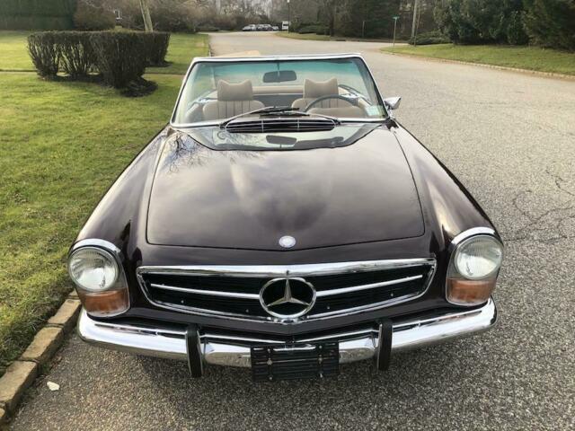 Mercedes-Benz SL-Class 1971 image number 14