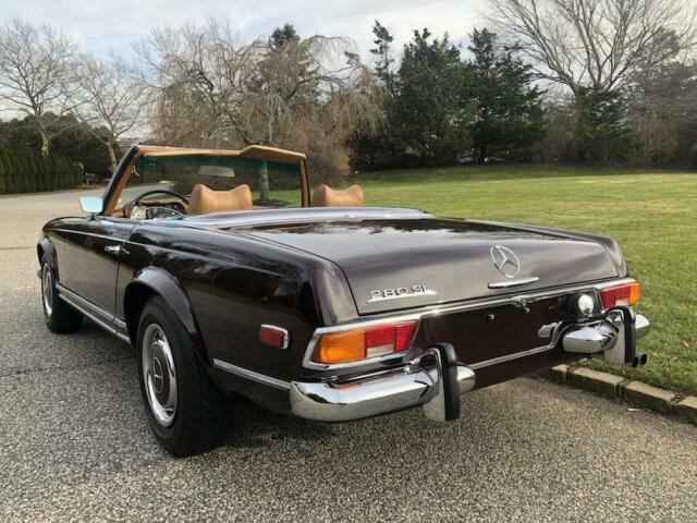 Mercedes-Benz SL-Class 1971 image number 8