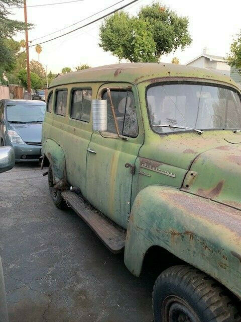 International Harvester Travelall 1957 image number 5