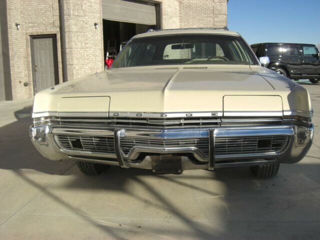 Dodge Monaco 1972 image number 29