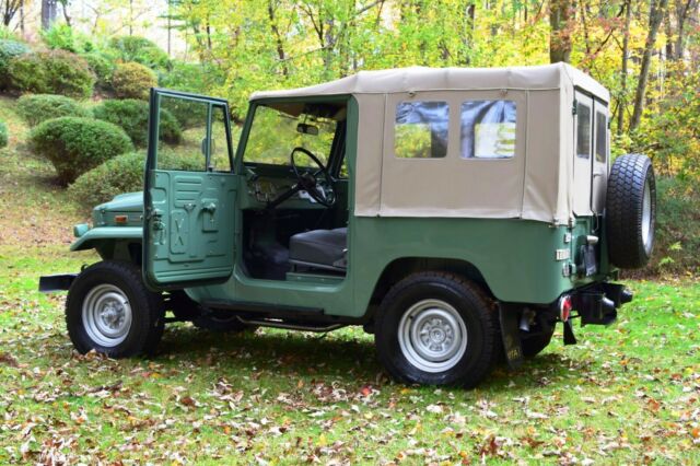 Toyota Land Cruiser 1970 image number 29