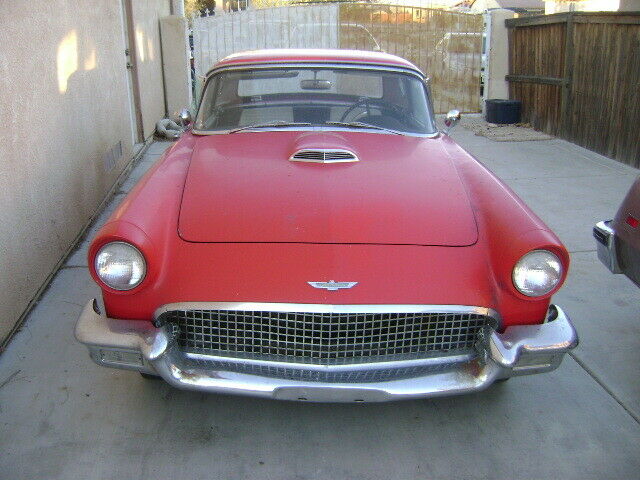 Ford Thunderbird 1957 image number 0