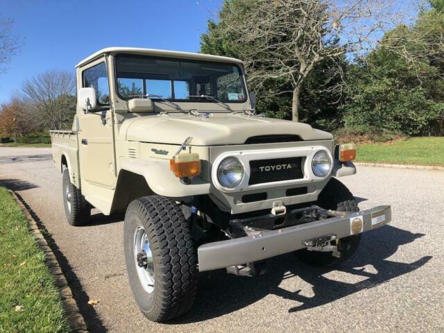 Toyota FJ Cruiser 1977 image number 24