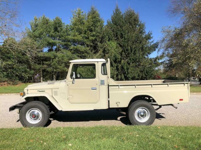 Toyota FJ Cruiser 1977 image number 8