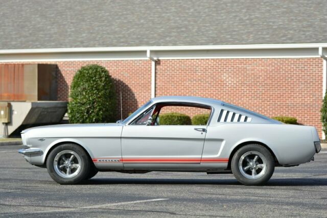 Ford Mustang 1965 image number 43