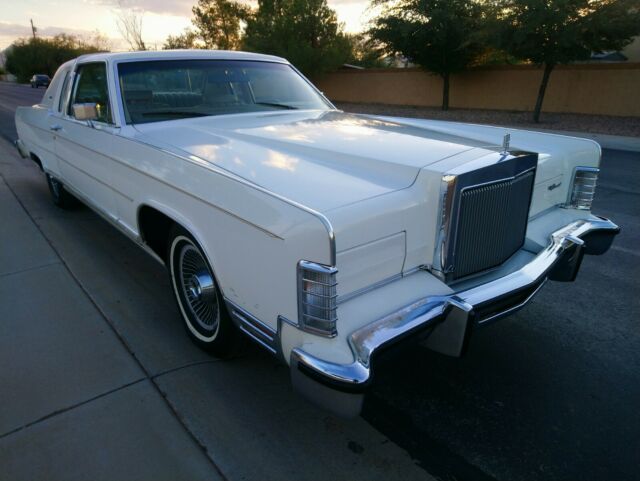 Lincoln Continental 1978 image number 2