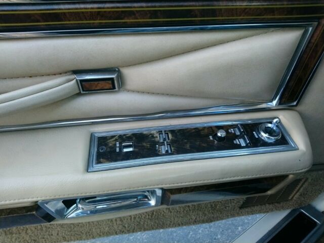 Lincoln Continental 1978 image number 21