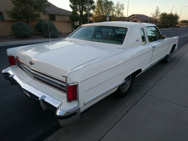 Lincoln Continental 1978 image number 30