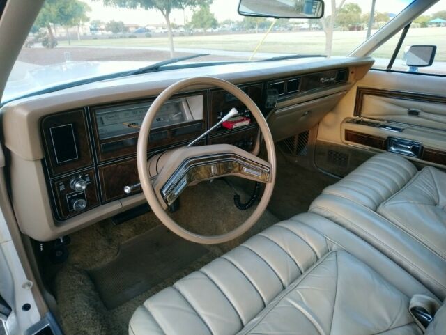 Lincoln Continental 1978 image number 33