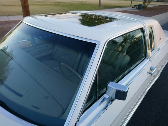 Lincoln Continental 1978 image number 4