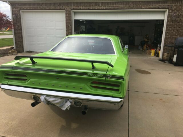 Plymouth Road Runner 1970 image number 11