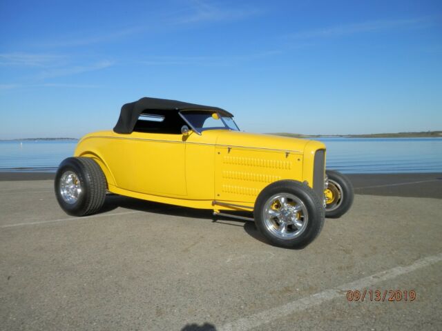 Ford Roadster 1932 image number 0