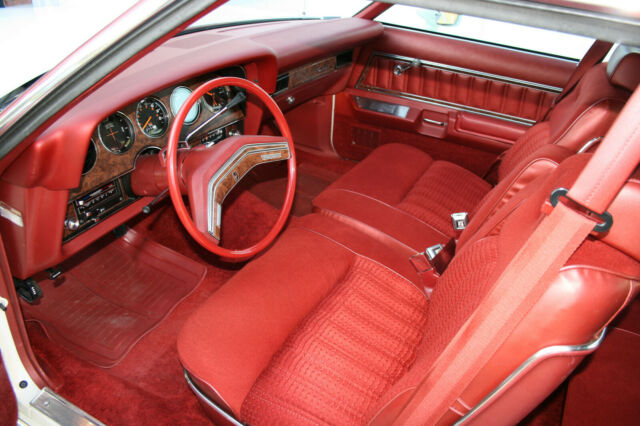 Ford Thunderbird 1978 image number 18