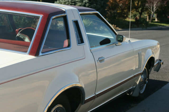 Ford Thunderbird 1978 image number 32