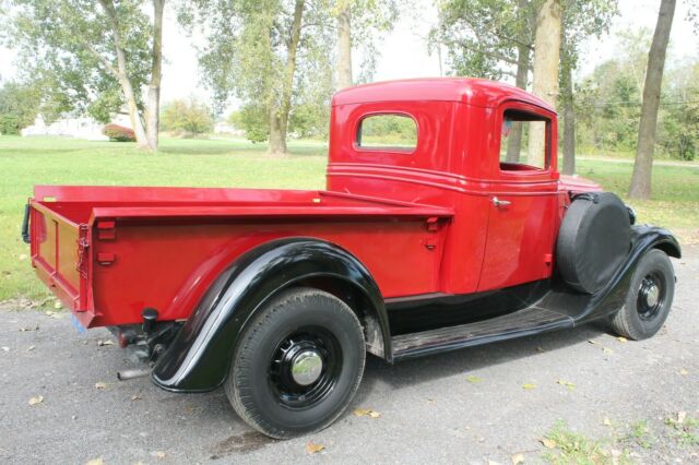 International Harvester C-1 1936 image number 11