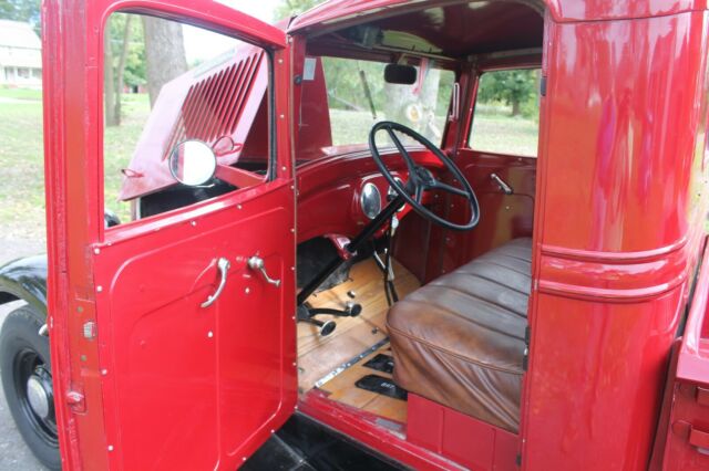 International Harvester C-1 1936 image number 21