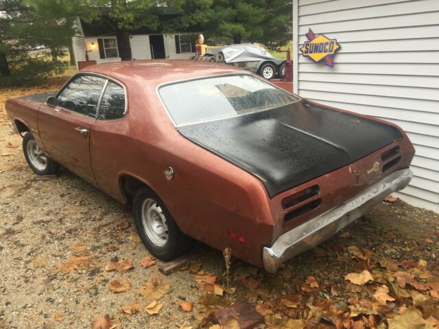 Plymouth Duster 1971 image number 1