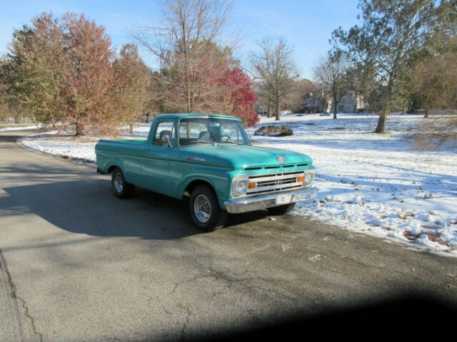 Ford F-100 1962 image number 12