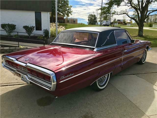 Ford Thunderbird 1966 image number 1