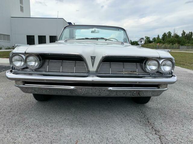 Pontiac Bonneville 1961 image number 18