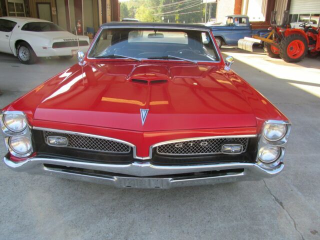 Pontiac Le Mans 1967 image number 1