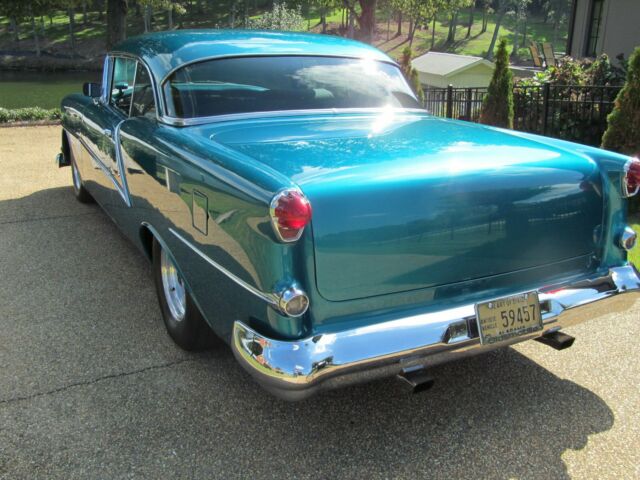 Oldsmobile Ninety-Eight 1954 image number 17