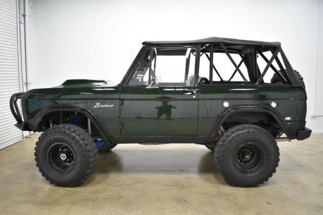 Ford Bronco 1966 image number 17